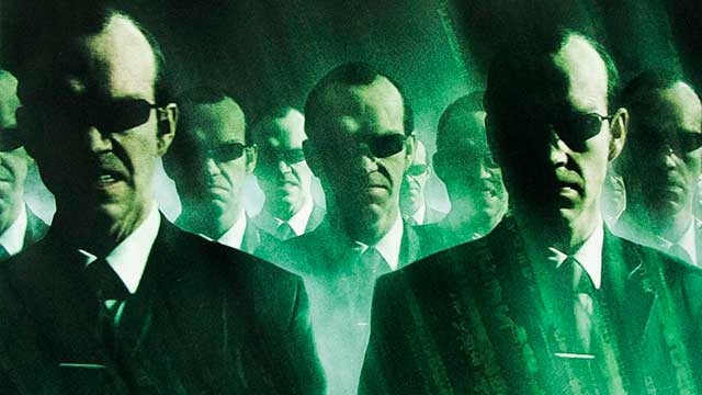 Hugo Weaving explica cómo casi regresa el agente Smith a Matrix 4