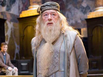 Dumbledore podría regresar para Animales Fantásticos 2 *
