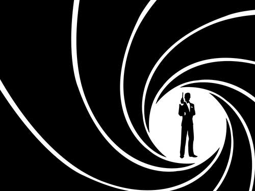 Los Productores de Bond quieren a un director de Sherlock para la nueva película.