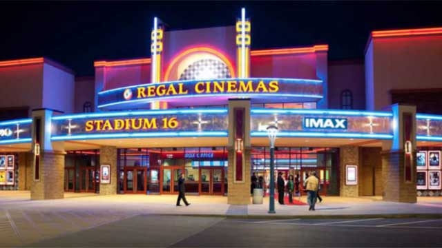 Cineworld y Regal cierran sus cines en UK y USA tras el cambio de fecha de estreno de Bond