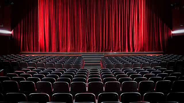 Los analistas de taquilla ven un prometedor 2022 para las salas de cine