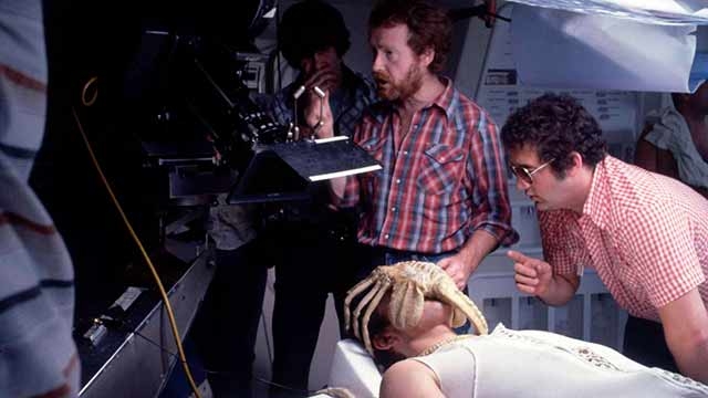 Ridley Scott producirá una nueva película de Alien dirigida por Fede Álvarez para Hulu